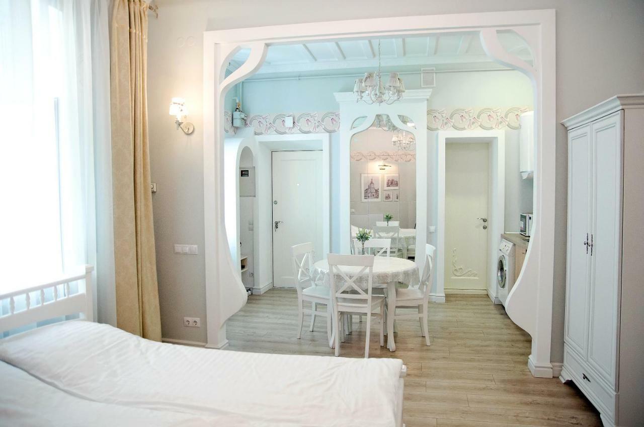 Deluxe Appartment In The City Center Lviv Exterior photo