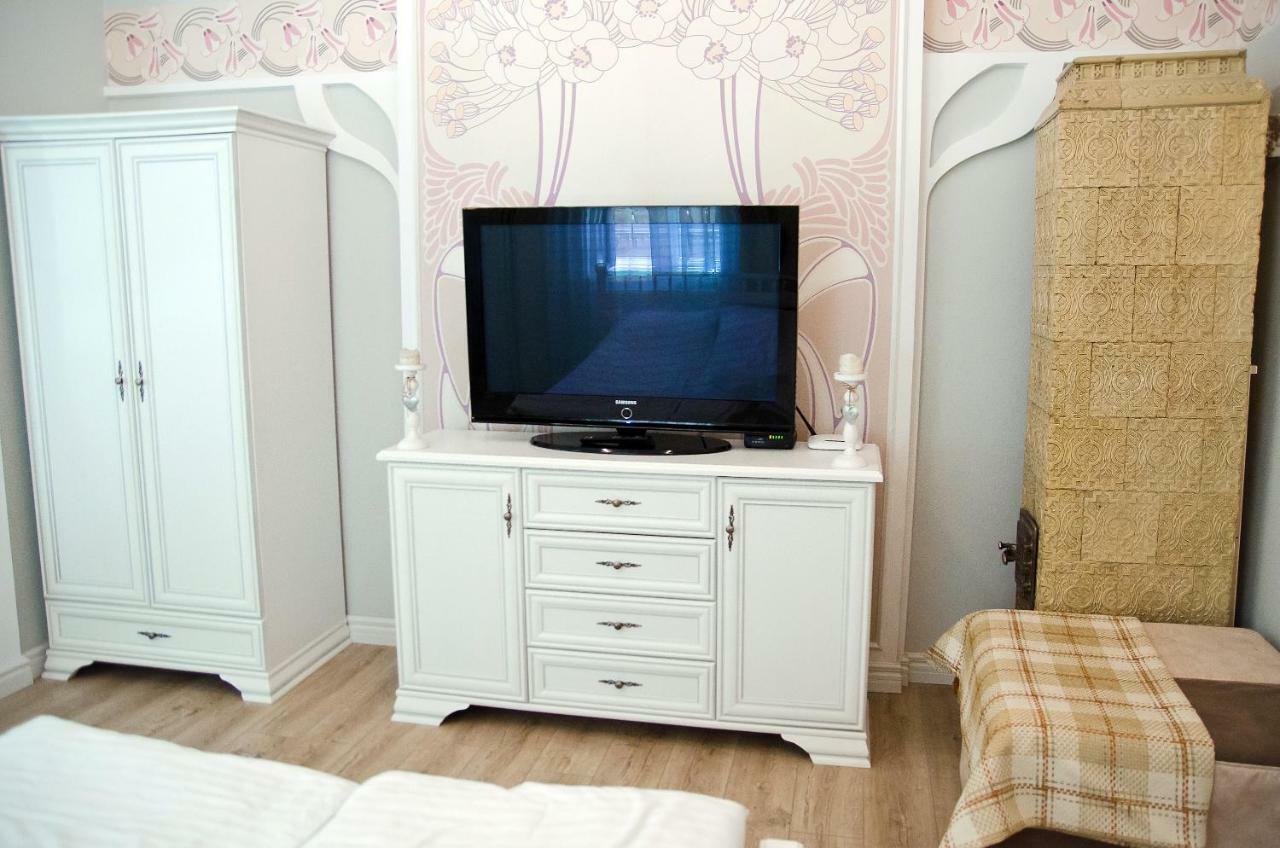 Deluxe Appartment In The City Center Lviv Exterior photo